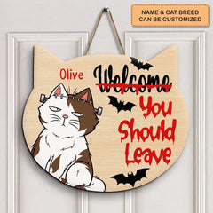 Letrero personalizado para puerta, regalo de Halloween para amantes de los gatos, mamá gato, papá gato, padres de gatos, bienvenido, debe irse